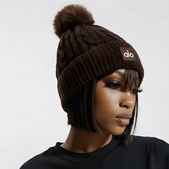 ALO Yoga Accessories - AUTHENTIC WOMEN’S ALO YOGA CHOCOLATE BROWN CABLE KNIT BEANIE WITH POM POM LUXURY